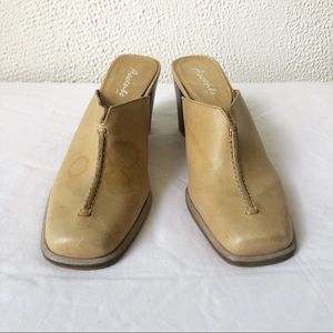 Vintage Accents Leather Mustard Clog Slides Size 7
